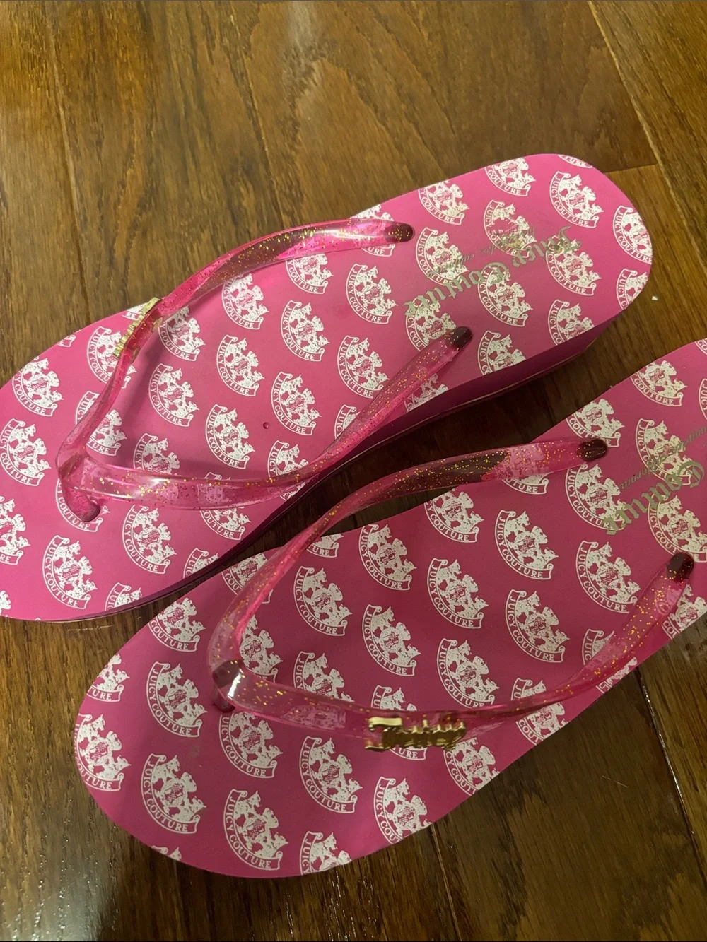 JUICY COUTURE GRAIL pink monogram wedge sandals size 8